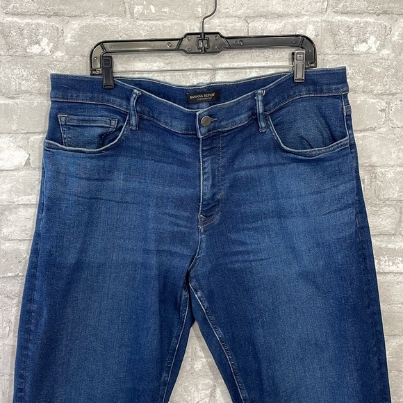 Banana Republic Straight Fit Jeans - Picture 2 of 6